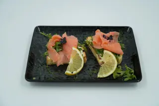 Bruschetta al salmone