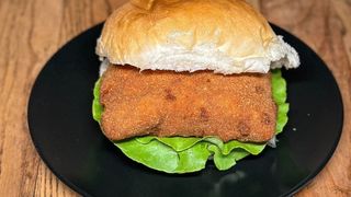 Pohovani kačkavalj u lepinji