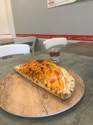 Calzone Vesuvio