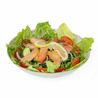 Salata cu Somon Afumat