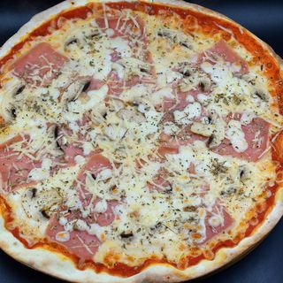 პიცა კაპრიჩოზა 4 ნაჭერი 