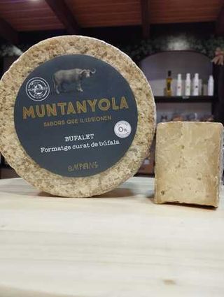 Queso De Bufala Curado Catalan Sin Lactosa 600G Aprox