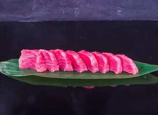 Сашими Тон (110г)