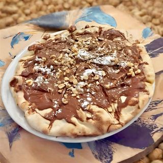 Pizza cu Nutella si alune