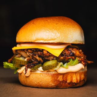 Свински бургер (360г)