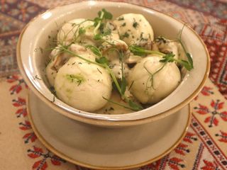 Галушки с грибным соусом