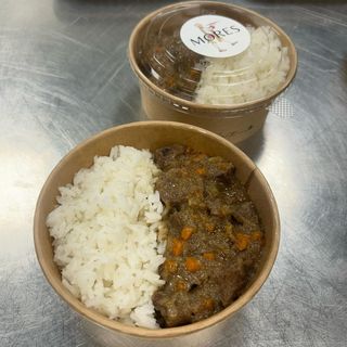 Bol de Ragout de ternera con cous cous