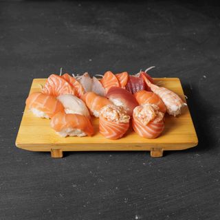 067b - Sushi & Sashimi Misto