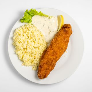 Pileći zagrebački odrezak s prilogom