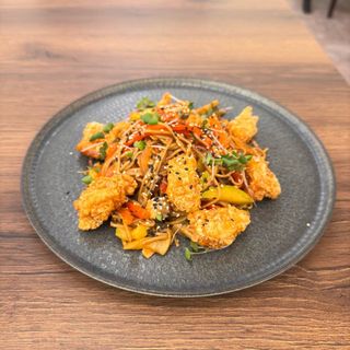 Soba cu pui in sos sweet chili