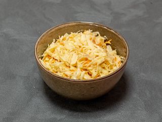 Surówka z kapusty białej z majonezem