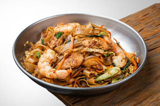 СМАЖЕНА ЛОКШИНА З КУРКОЮ ТА КРЕВЕТКАМИ (350g)