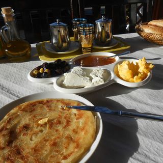 Petit Déjeuner House