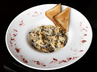 Мідії у вершковому соусі (332g)