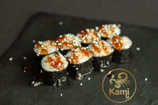 Hosomaki z łososiem grillowanym