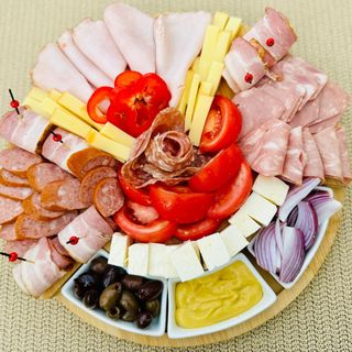 Platou Traditional 1000g pentru 4 pers