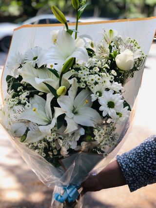 თეთრი ლილიის თაიგული