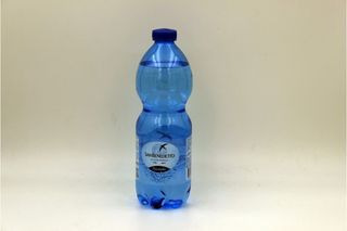 acqua frizzante piccolo 