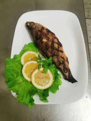 Пъстърва на скара (300г)