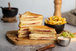 Tost sa goveđom pršutom