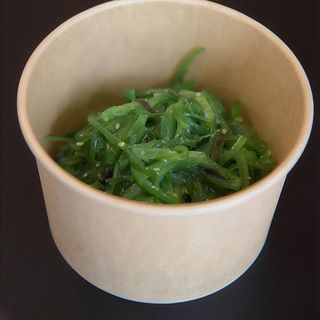 2- Chuka wakame (ración)