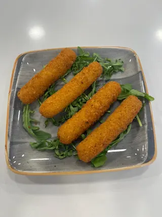 Mozzarella Sticks (4 Uds.)