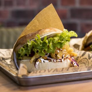 Двойна телешка плескавица сандвич (500г)