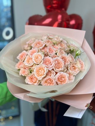Букет з 15-ти кущових троянд
