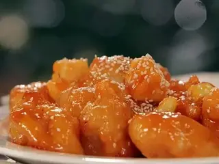 67. Панирани пилешки хапки с ананас в сладко - кисел сос (700г)