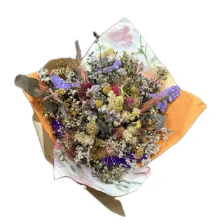 Ramo de flores secas à escolha do florista 