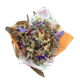 Ramo de flores secas à escolha do florista 