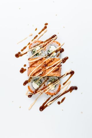 Філадельфія "татакі" з огірком та лососем 260г/8шт