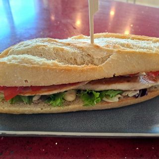 Bocadillo De Pollo