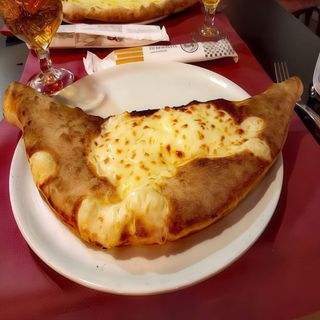 Calzone quattro formaggi