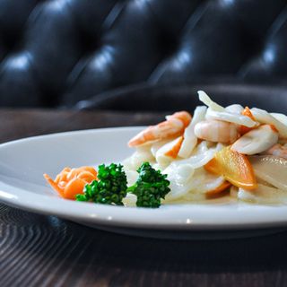 126C. Gnocchi di riso e frutti di mare