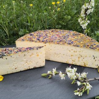 Tomme Aux Fleurs Sauvage