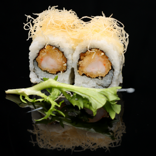 117. Uramaki de langostino （8uds)