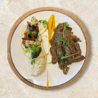 Ternera salteada con champiñones