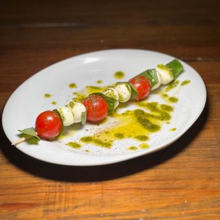 2 Espetada Caprese 