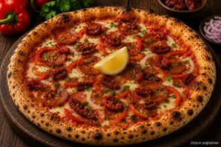 Chorizo Gulasz Pizza