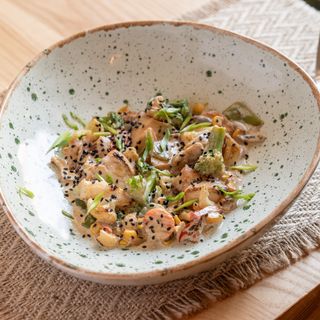 Курочка у вершковому соусі з овочами 