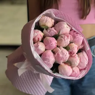 15 півоній в оформленні