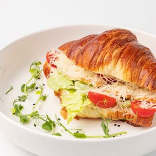 Круассан Цезарь