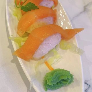 S1.Sushi De Salmón (2 Pzs.)