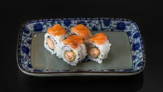 Uramaki de Salmão Morango e Philadelphia