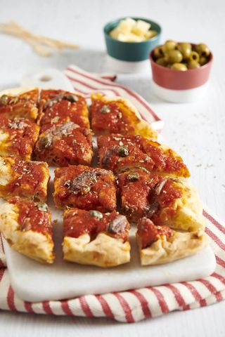 Pinsa rossa siciliana