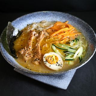 47.Ramen Hansik Con Costilla Estilo Korean