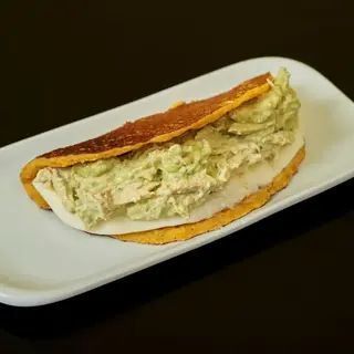 Cachapa con Reina Pepiada