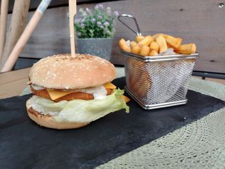 Пилешки бургер