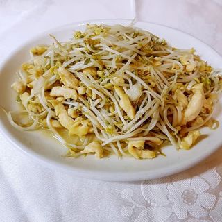 Pollo Con Brotes De Soja